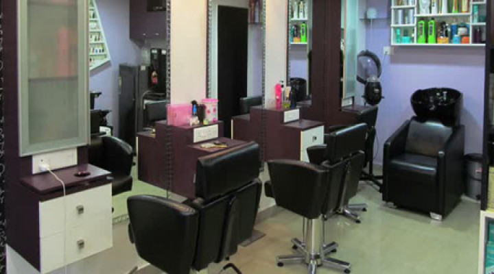 large-blush-by-geet-unisex-salon-new