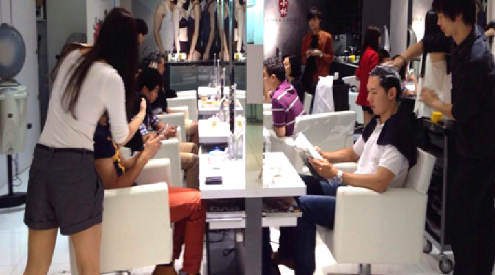 large-riza-unisex-salon-dw (1)